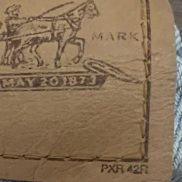 Vintage Levi's Shorts hand painted Relaxed Fit Light Blue Distressed W34 - Picture 9 of 11